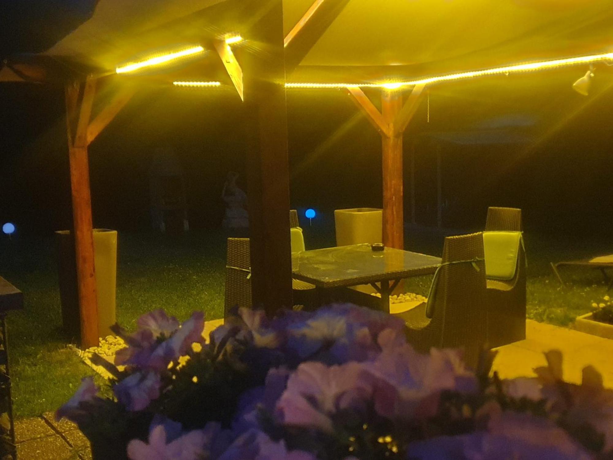 Bed and Breakfast Chez Gigi Нанда Екстер'єр фото