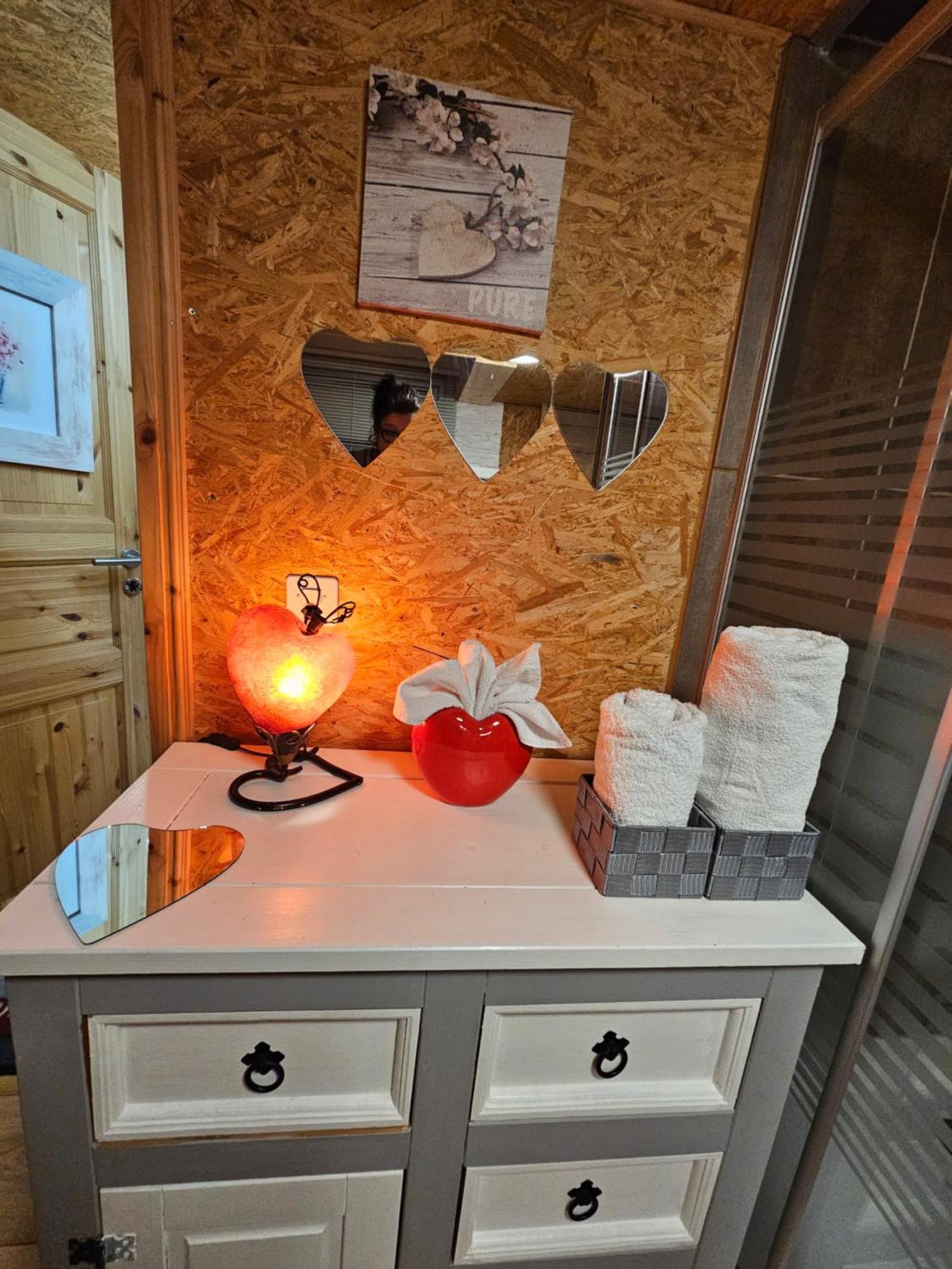 Bed and Breakfast Chez Gigi Нанда Екстер'єр фото