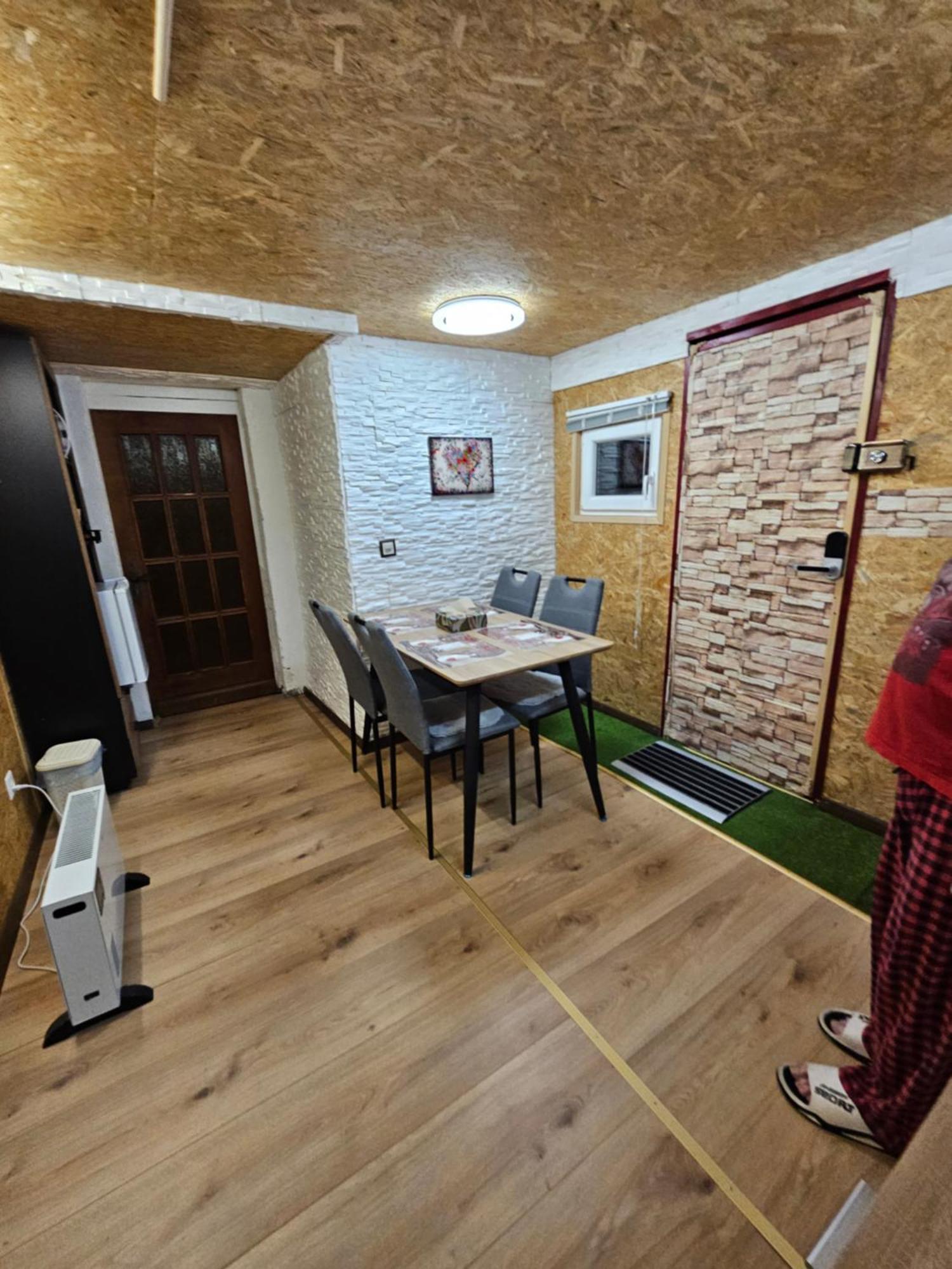 Bed and Breakfast Chez Gigi Нанда Екстер'єр фото